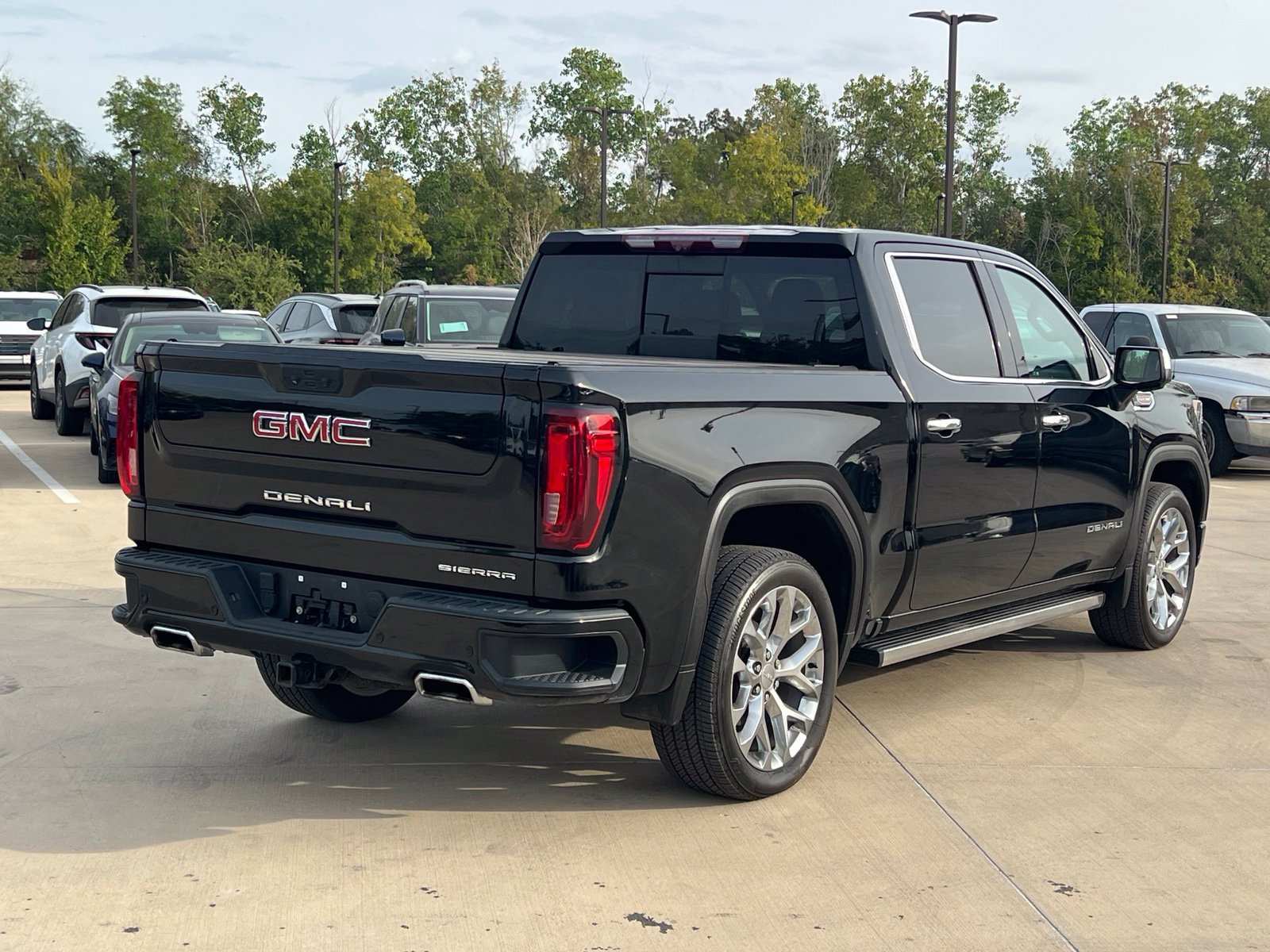 Used 2022 GMC Sierra 1500 Denali w/ Denali Reserve Package AWD/4WD image 12
