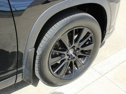 Used 2019 Toyota Highlander SE AWD/4WD image 37