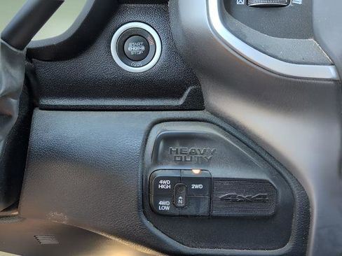 Used 2020 RAM 2500 Big Horn w/ Night Edition image 12