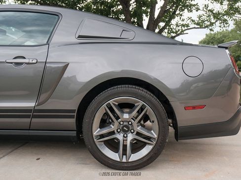 Used 2010 Ford Mustang Shelby GT500 RWD image 5
