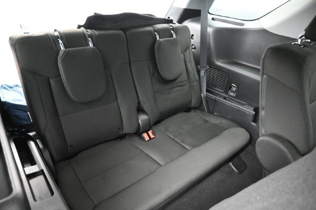 Used 2024 Ford Explorer XLT AWD/4WD image 10