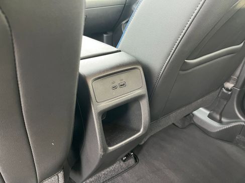 Used 2025 Buick Envista Sport Touring image 23