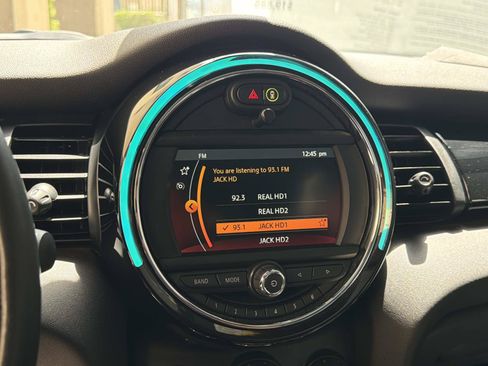 Used 2019 MINI Cooper S w/ Signature Upholstery Package FWD image 16