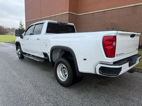 Used 2021 Chevrolet Silverado 3500 High Country image 14