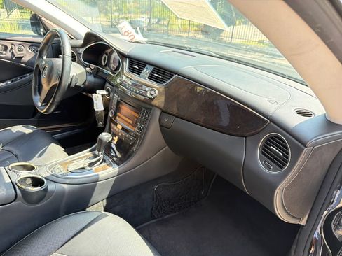 Used 2011 Mercedes-Benz CLS 550 image 37