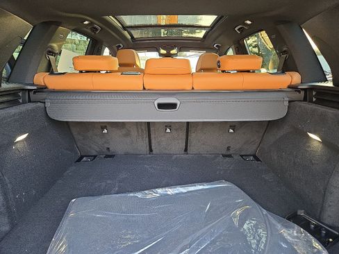 New 2026 BMW X5 M60i image 12