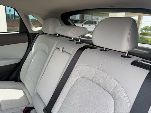 Used 2023 Hyundai Kona SE FWD image 13