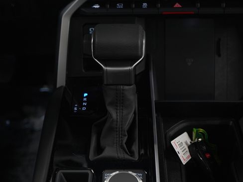 Used 2025 Toyota Sequoia 4WD image 22