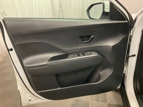 Used 2025 Hyundai Kona SEL image 10