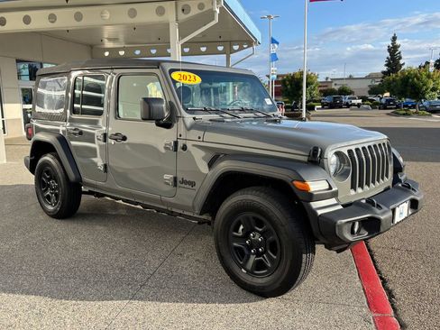 Used 2023 Jeep Wrangler Unlimited Sport AWD/4WD image 3