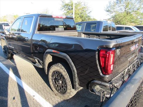 Used 2021 GMC Sierra 2500 Denali w/ Denali Ultimate Package image 3