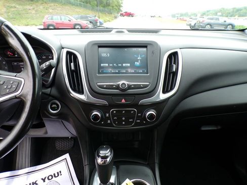 Used 2018 Chevrolet Equinox LT FWD image 25