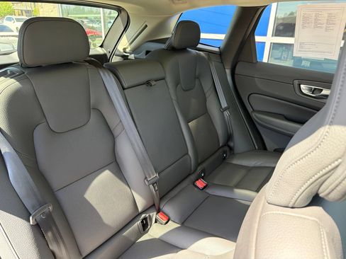 Used 2025 Volvo XC60 B5 Plus AWD/4WD image 24