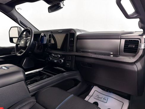 Used 2025 Ford F450 Platinum AWD/4WD image 29