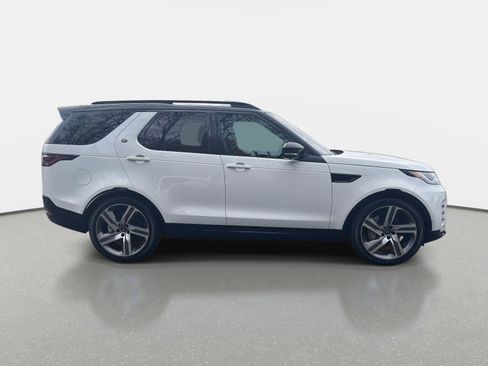 Used 2023 Land Rover Discovery S R-Dynamic image 4
