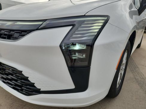 New 2027 Chrysler Pacifica Select FWD image 9