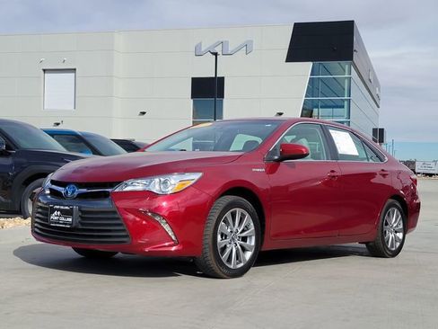 Used 2017 Toyota Camry XLE w/ Moonroof Package image 1