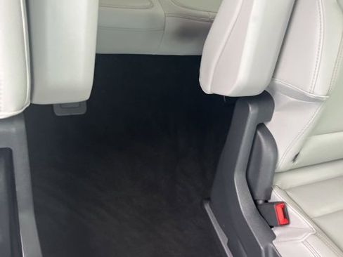 New 2025 Ford Expedition Active image 35