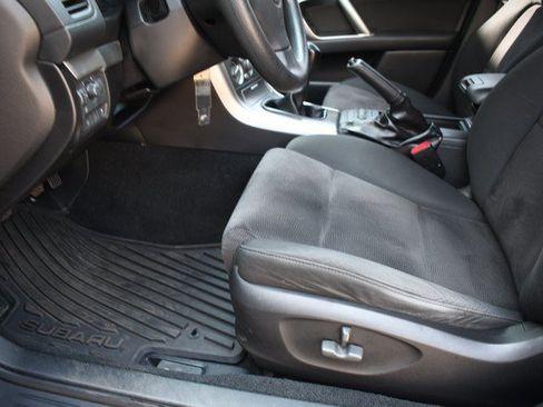 Used 2009 Subaru Outback 2.5i Special Edition AWD/4WD image 15