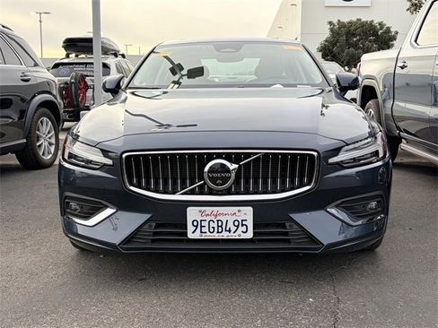 Used 2023 Volvo S60 B5 Ultimate image 2