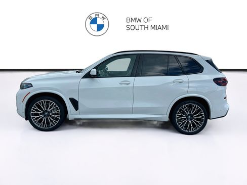 Used 2024 BMW X5 sDrive40i w/ M Sport Package RWD image 4