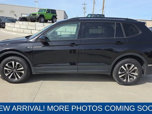 Used 2024 Volkswagen Tiguan S image 2