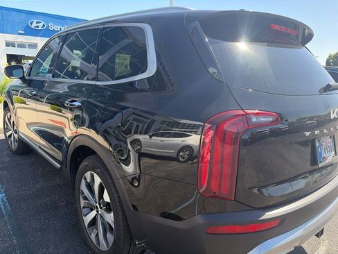 Used 2022 Kia Telluride S FWD image 7