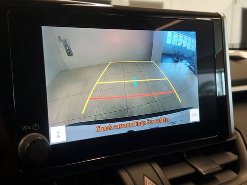 Used 2023 Toyota RAV4 XLE w/ Convenience Package image 28