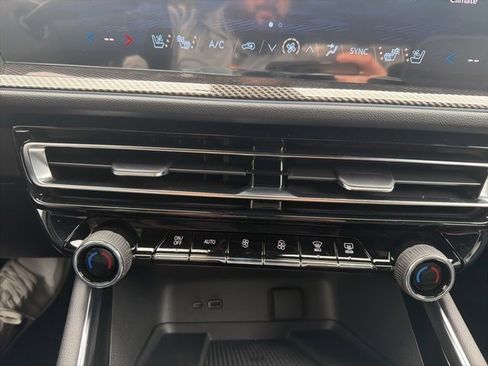 New 2026 Chevrolet Traverse High Country image 26