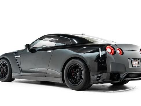 Used 2012 Nissan GT-R Black Edition AWD/4WD image 10