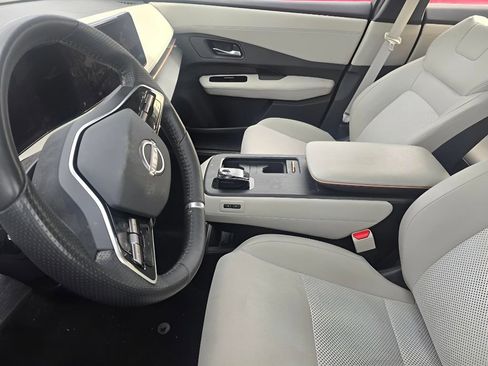 Used 2024 Nissan Ariya AWD image 9