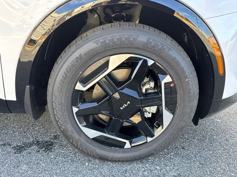 New 2026 Kia Sportage SX image 12