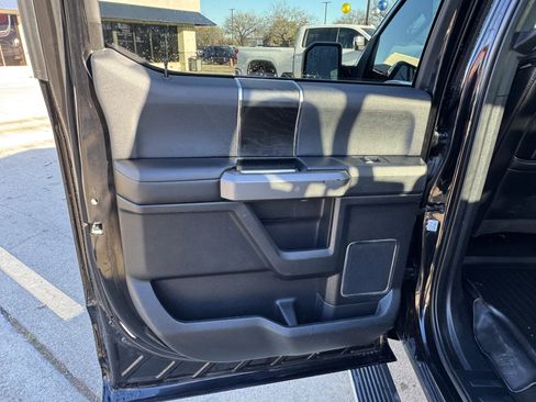 Used 2020 Ford F150 Platinum w/ Max Trailer Tow Package image 15