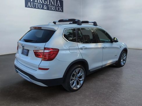 Used 2017 BMW X3 sDrive28i RWD image 11