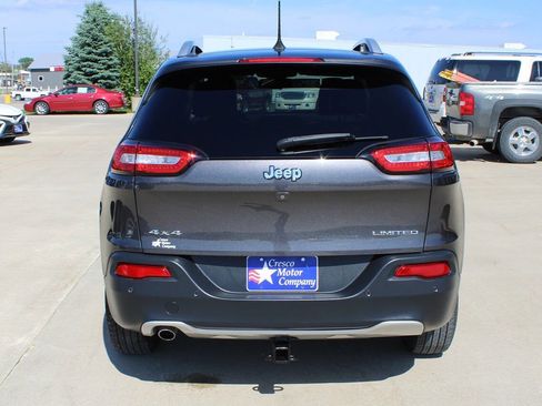 Used 2018 Jeep Cherokee Limited AWD/4WD image 6