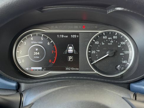 Used 2025 Nissan Versa SV FWD image 39