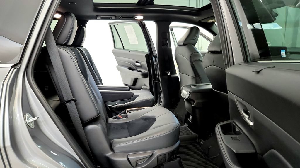 Certified 2025 Toyota Grand Highlander AWD Hybrid image 23
