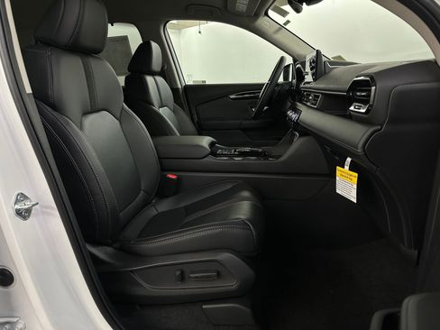 New 2025 Honda Pilot EX-L image 32
