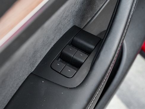 Used 2023 Tesla Model Y Long Range image 10