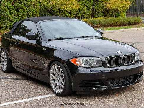 Used 2010 BMW 135i Convertible image 17