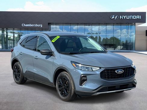 Used 2024 Ford Escape Active w/ Cold Weather Package FWD image 1