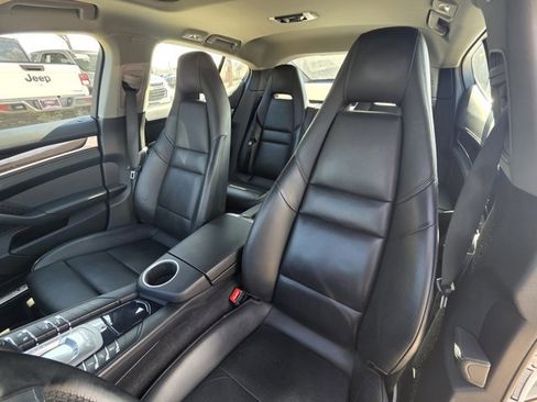 Used 2015 Porsche Panamera S image 14