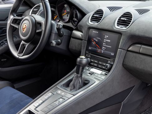 Certified 2023 Porsche 718 Cayman GT4 RS RWD image 55