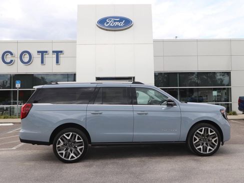 New 2026 Ford Expedition Max Platinum AWD/4WD image 18