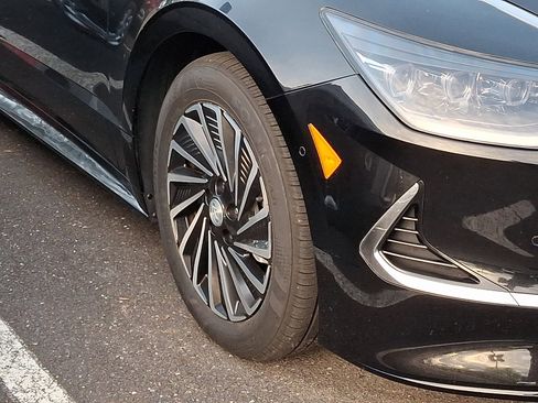 Certified 2022 Hyundai Sonata Limited FWD image 6