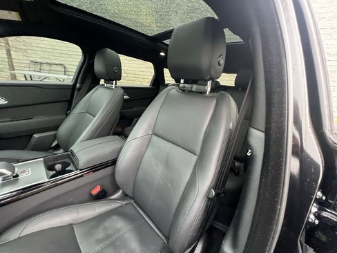 Certified 2025 Land Rover Range Rover Velar Dynamic SE image 16