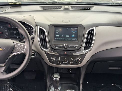 Used 2018 Chevrolet Equinox LT image 14