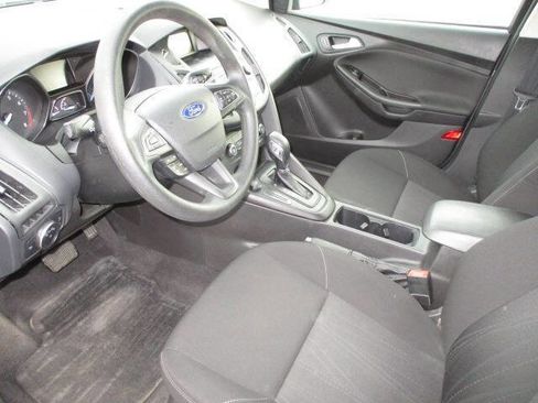 Used 2018 Ford Focus SE image 10