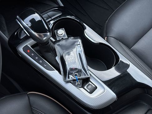 Used 2025 Buick Envista Avenir image 35