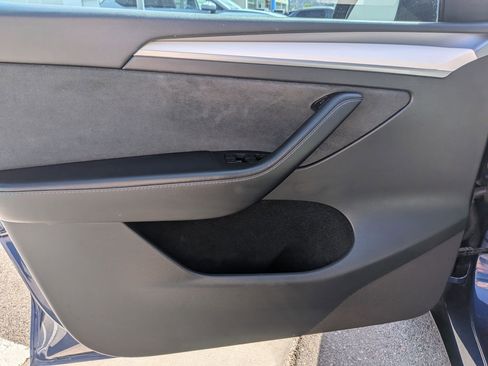 Used 2023 Tesla Model Y Long Range AWD/4WD image 14
